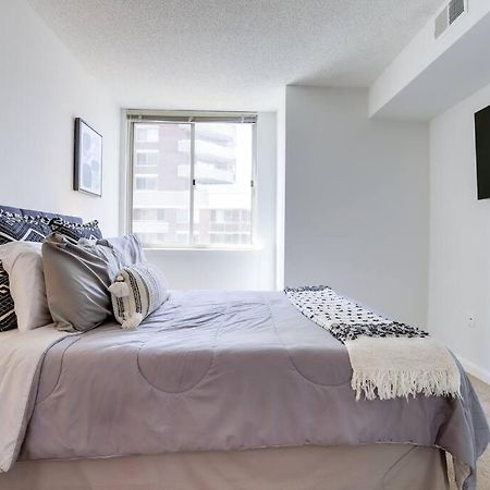 Bright Apartment Walk To Ballston Metro Arlington Buitenkant foto