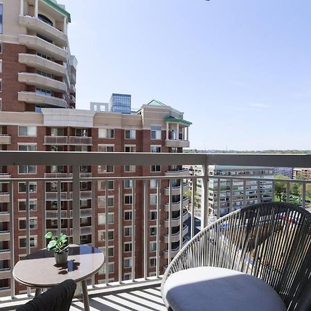 Bright Apartment Walk To Ballston Metro Arlington Buitenkant foto