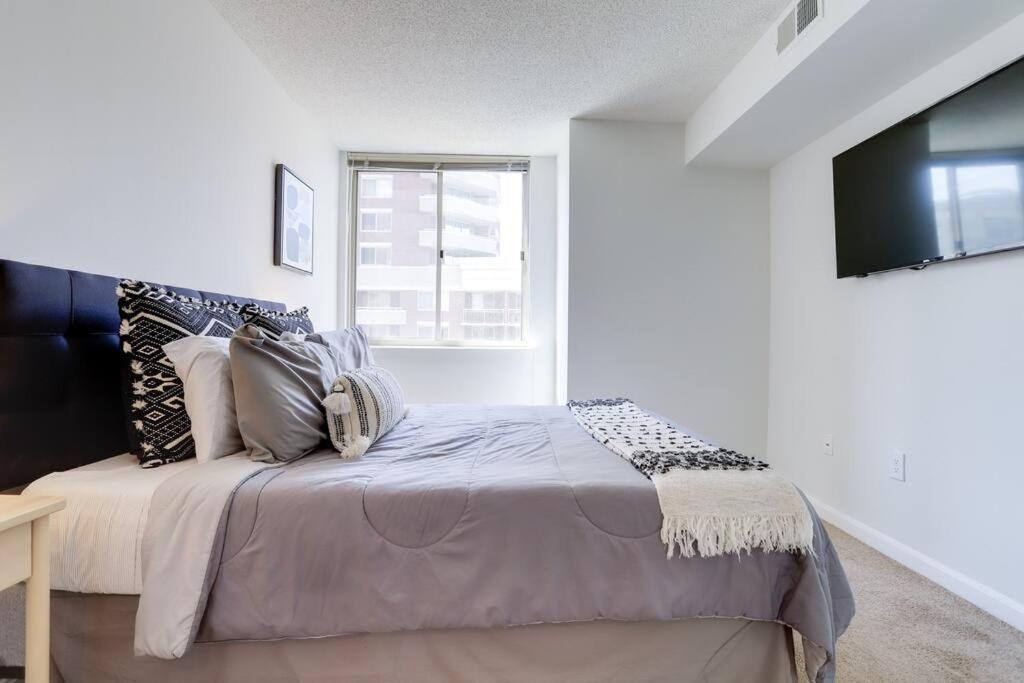 Bright Apartment Walk To Ballston Metro Arlington Buitenkant foto