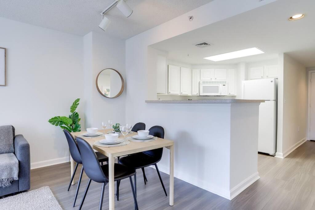 Bright Apartment Walk To Ballston Metro Arlington Buitenkant foto