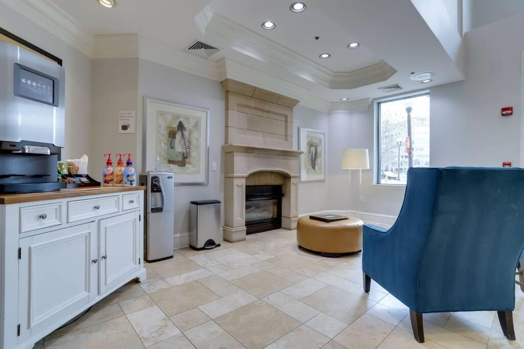 Bright Apartment Walk To Ballston Metro Arlington Buitenkant foto