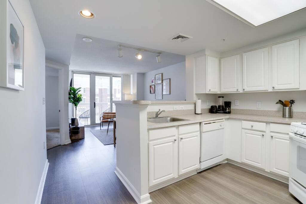 Bright Apartment Walk To Ballston Metro Arlington Buitenkant foto