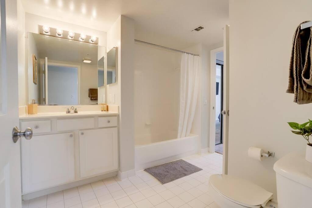 Bright Apartment Walk To Ballston Metro Arlington Buitenkant foto